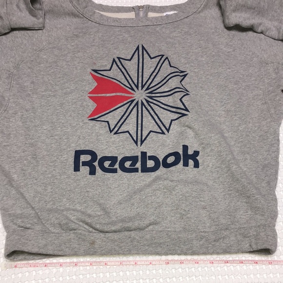 EUC Reebok Size L Sweatshirt - Picture 10 of 15